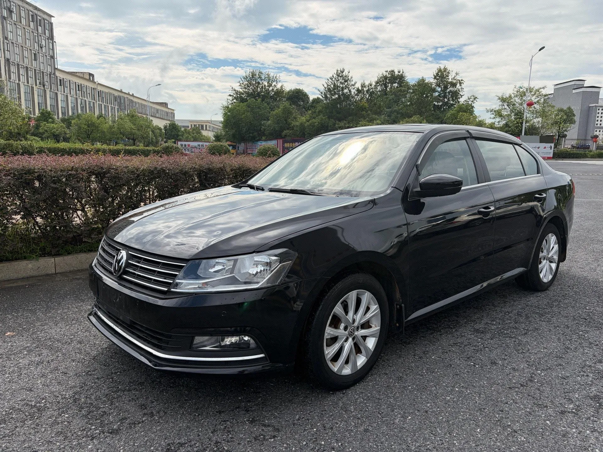 Lan Yi 2015 Model Year 1.6L Automatic Comfort Edition