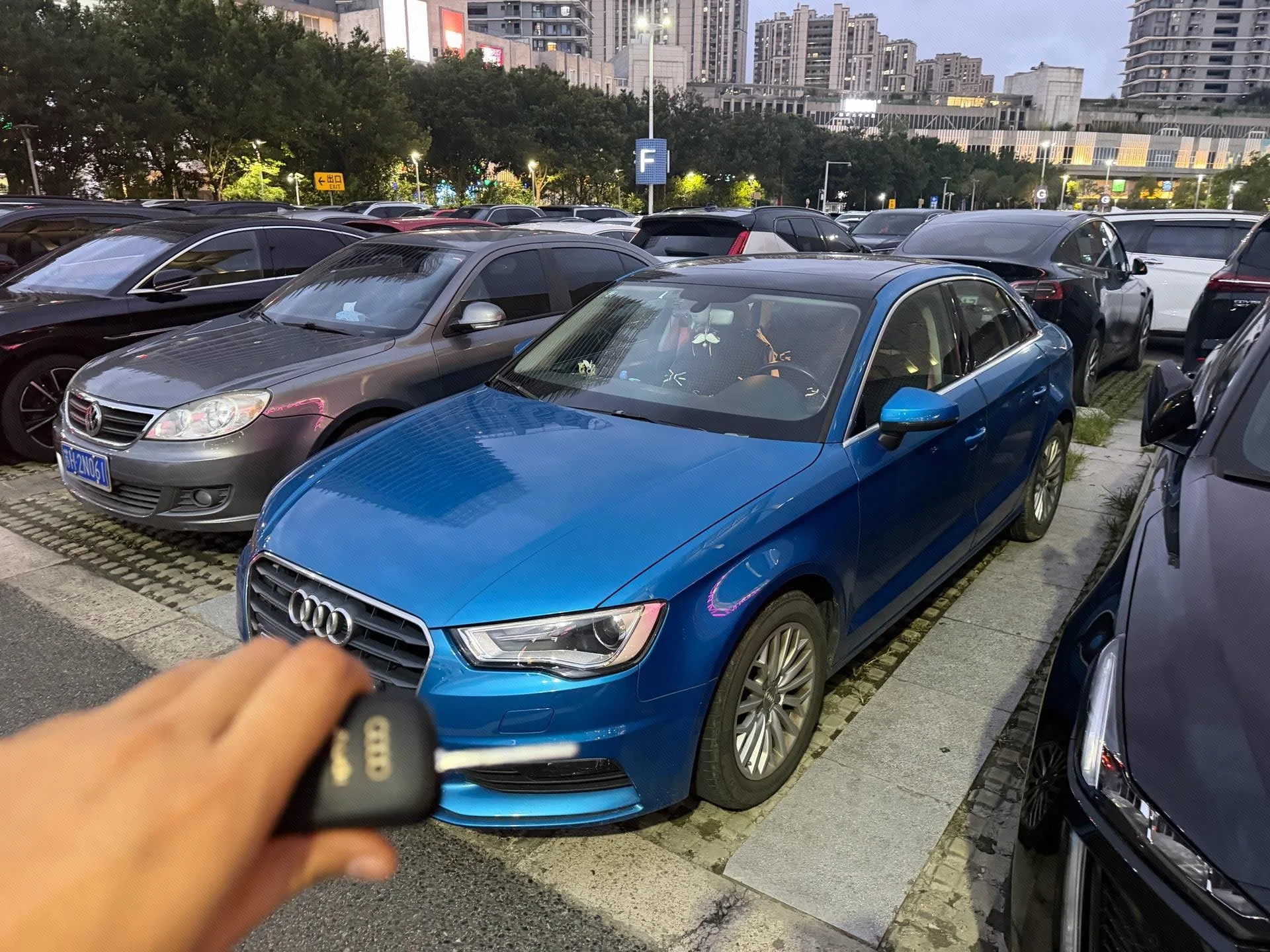 2016 Audi A3 Limousine 35 TFSI "LinkedIn" Edition