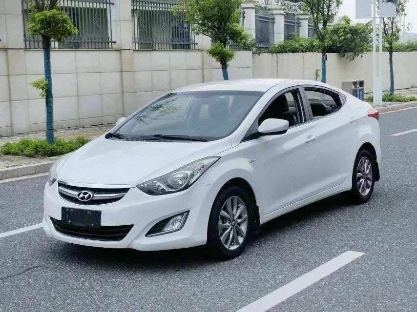 Hyundai Elantra 2015 1.6L Automatic Fashion Edition