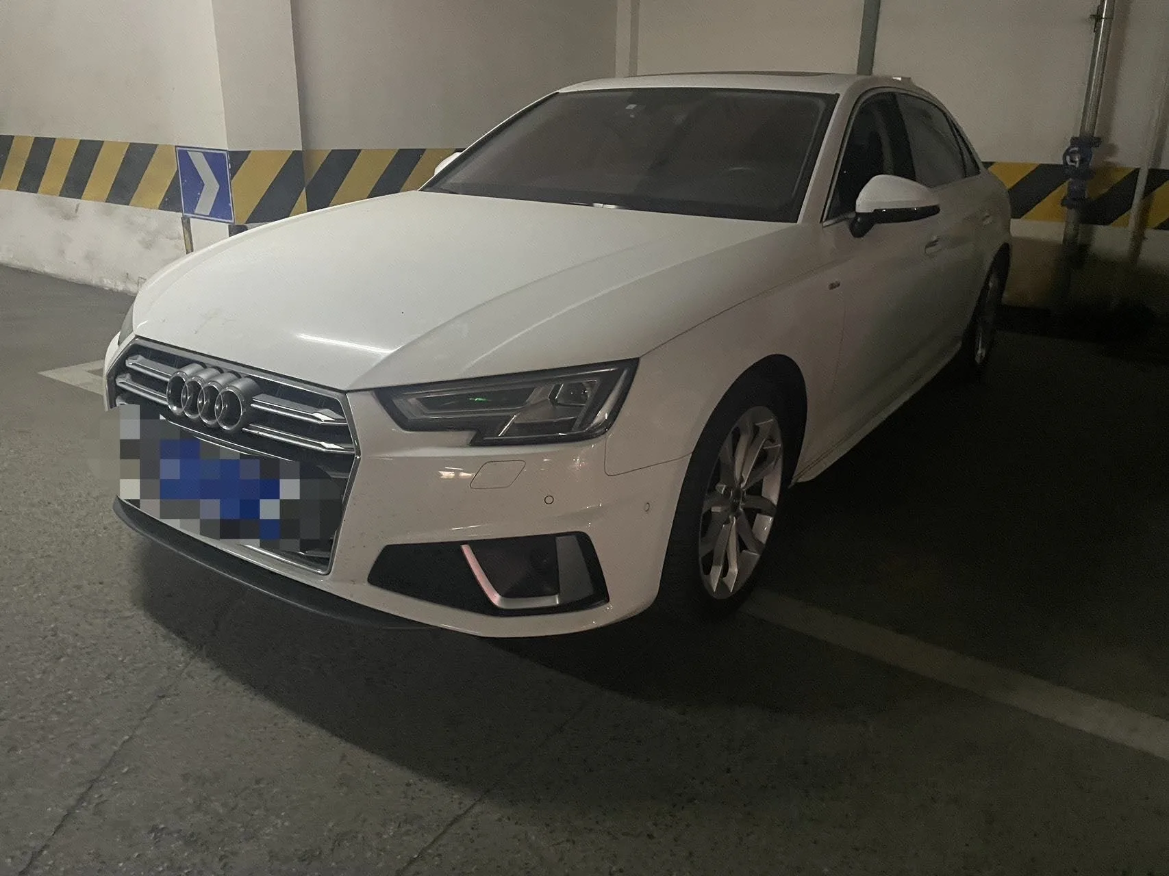 Audi A4L 2019 40 TFSI Fashion Edition (China VI Emission Standard)