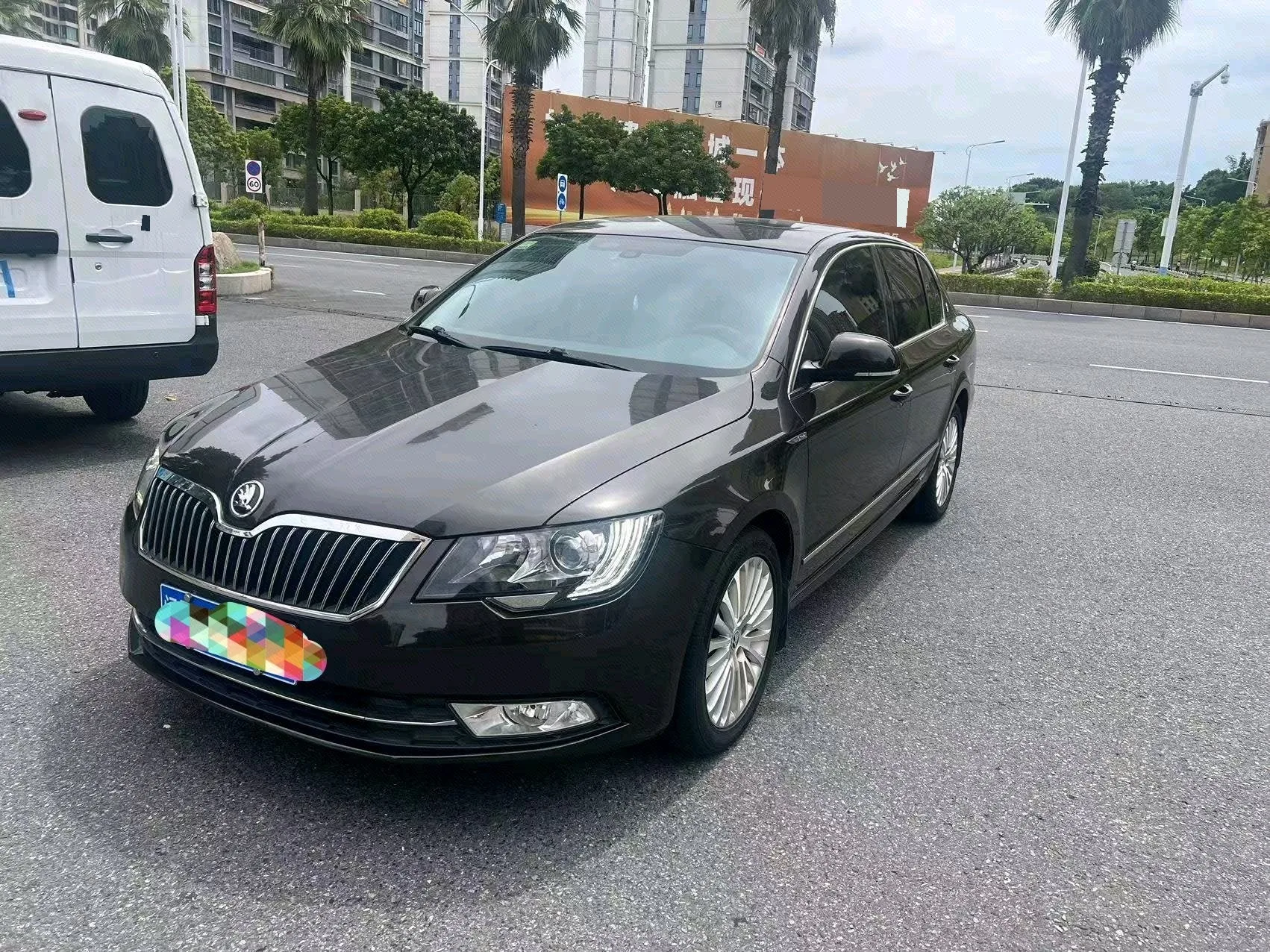 Superb 2013 1.8TSI Automatic Elegant Edition