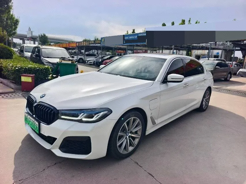 BMW 5 Series Plug-in Hybrid, 2019 Model Year, 530Le, Luxury Package