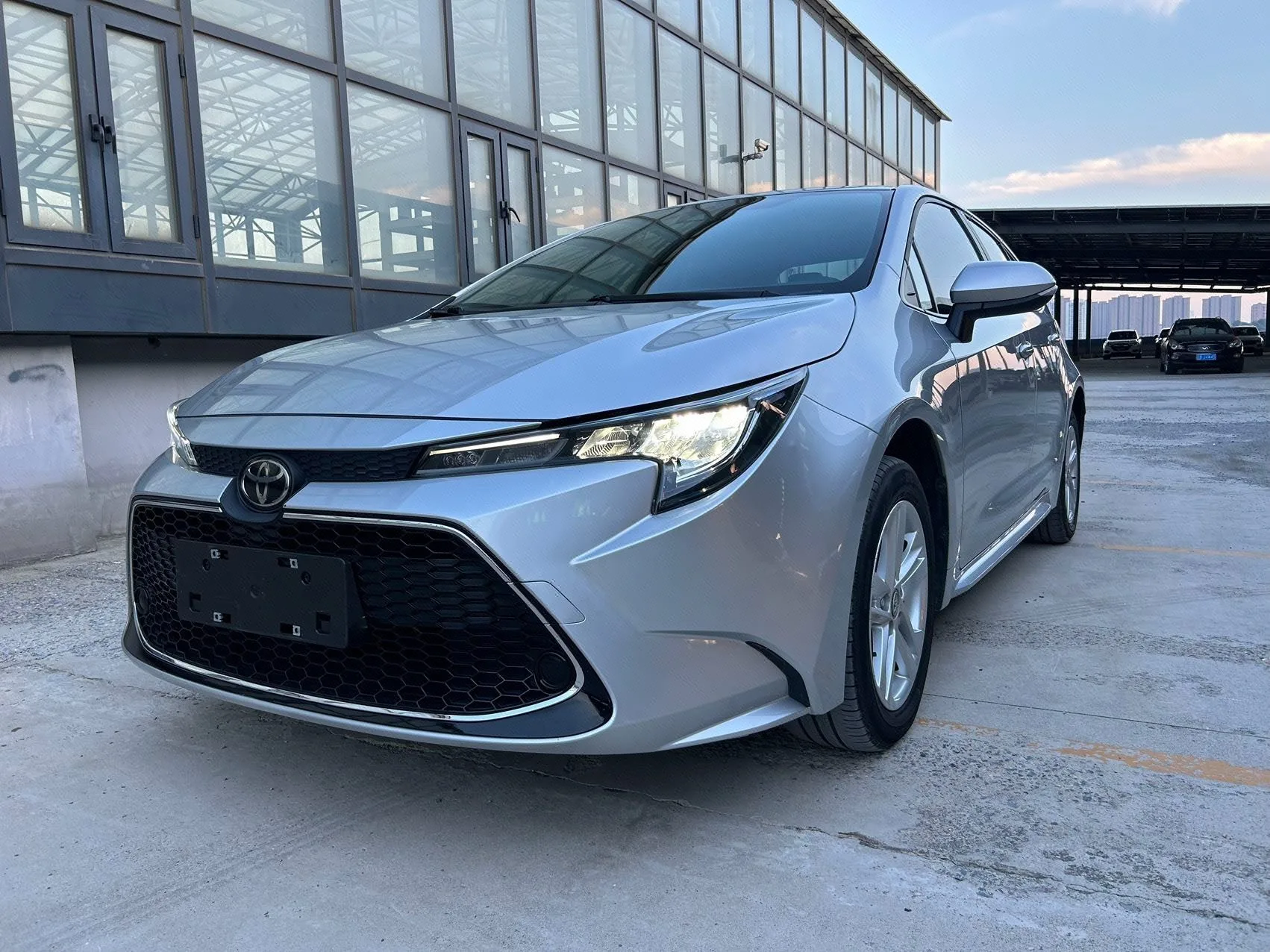 Levin 2022 185T CVT Luxury Edition