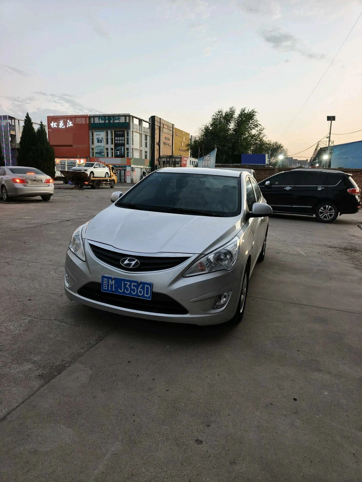 2010 Hyundai Reina Sedan 1.4L Automatic Comfort GS