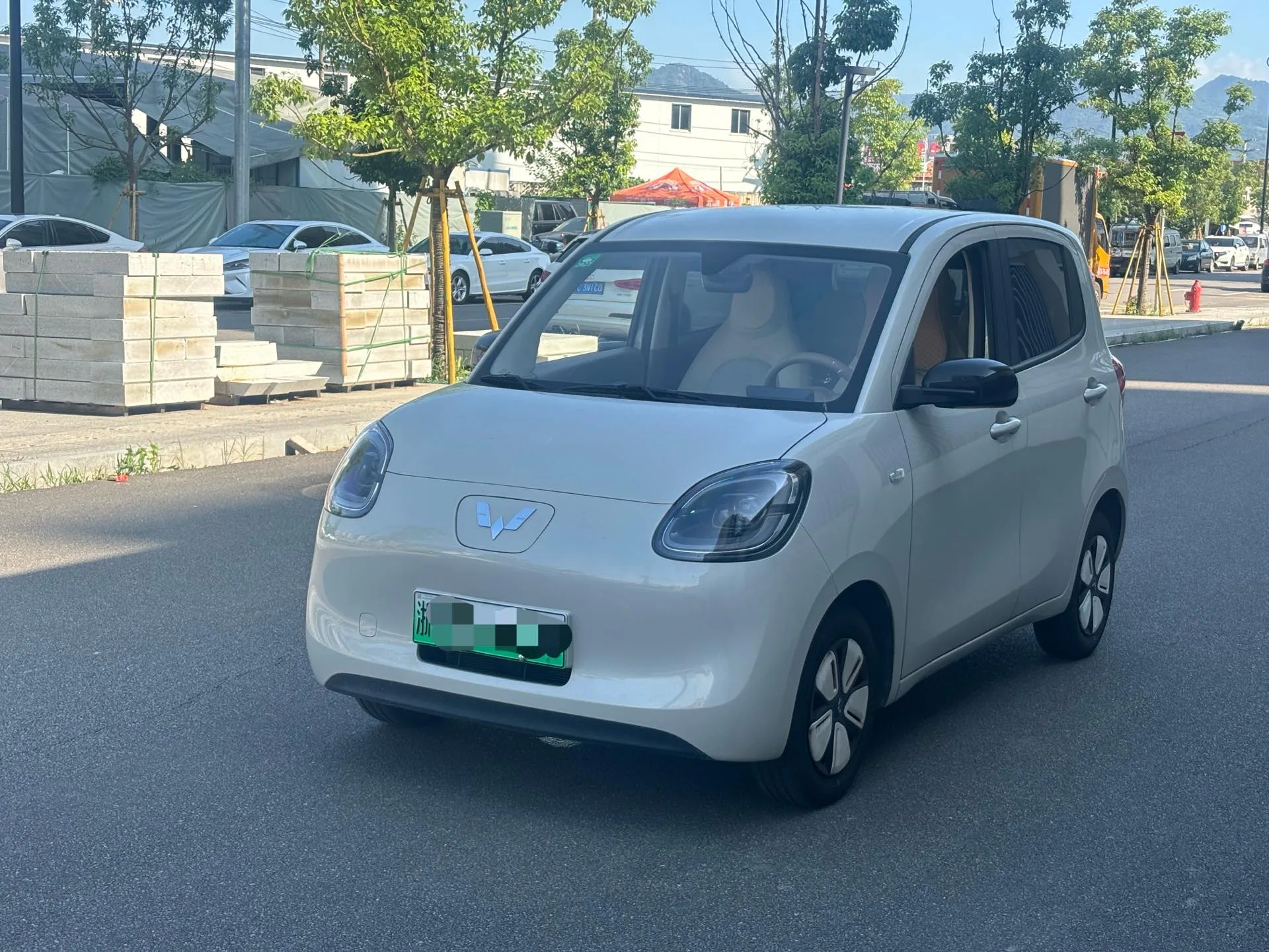 Wuling 2025 Hongguang MINI EV Four-Door Premium Edition Automatic
