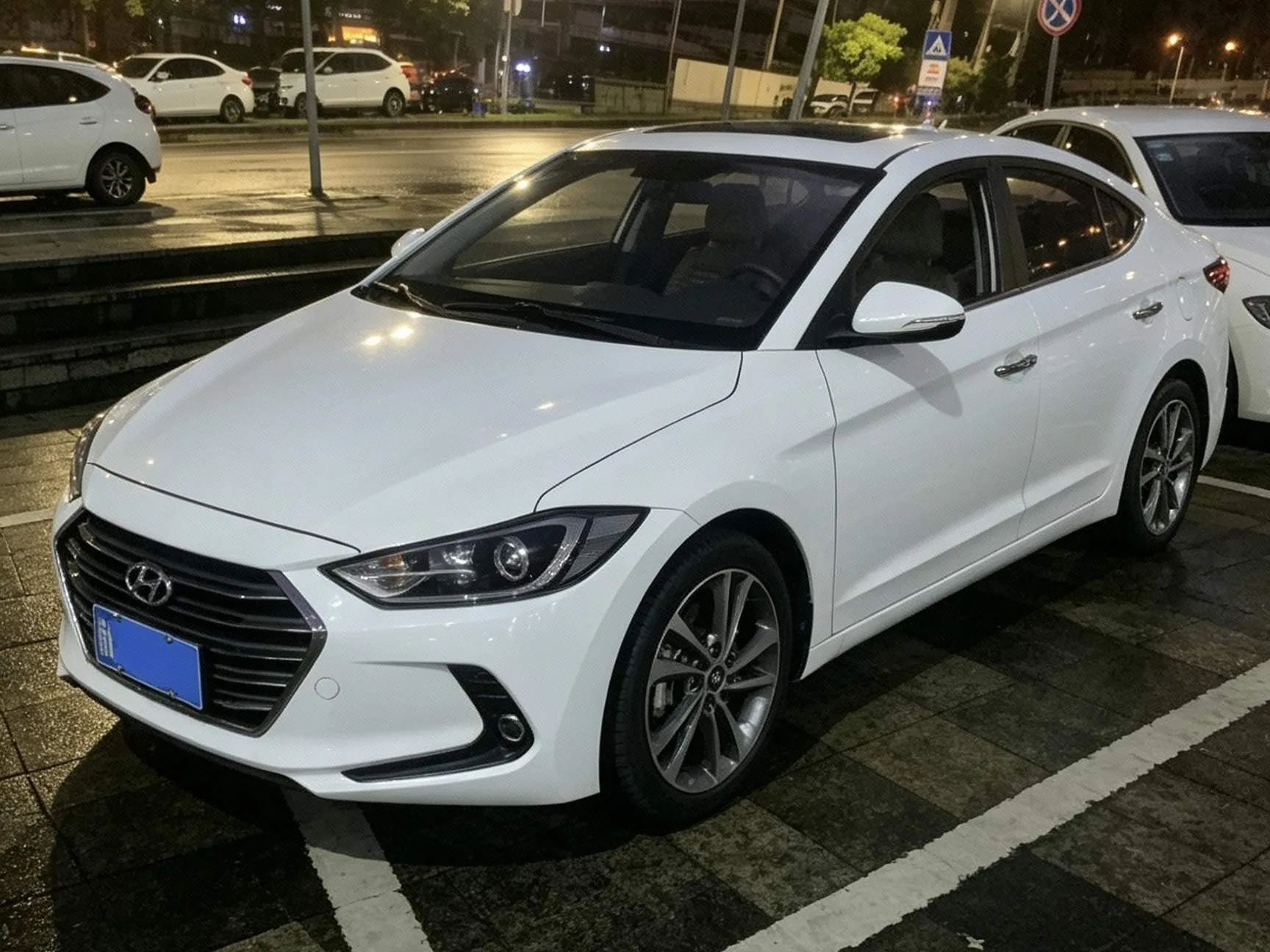 Hyundai Elantra 2016 1.6L Automatic Smart Elite Edition