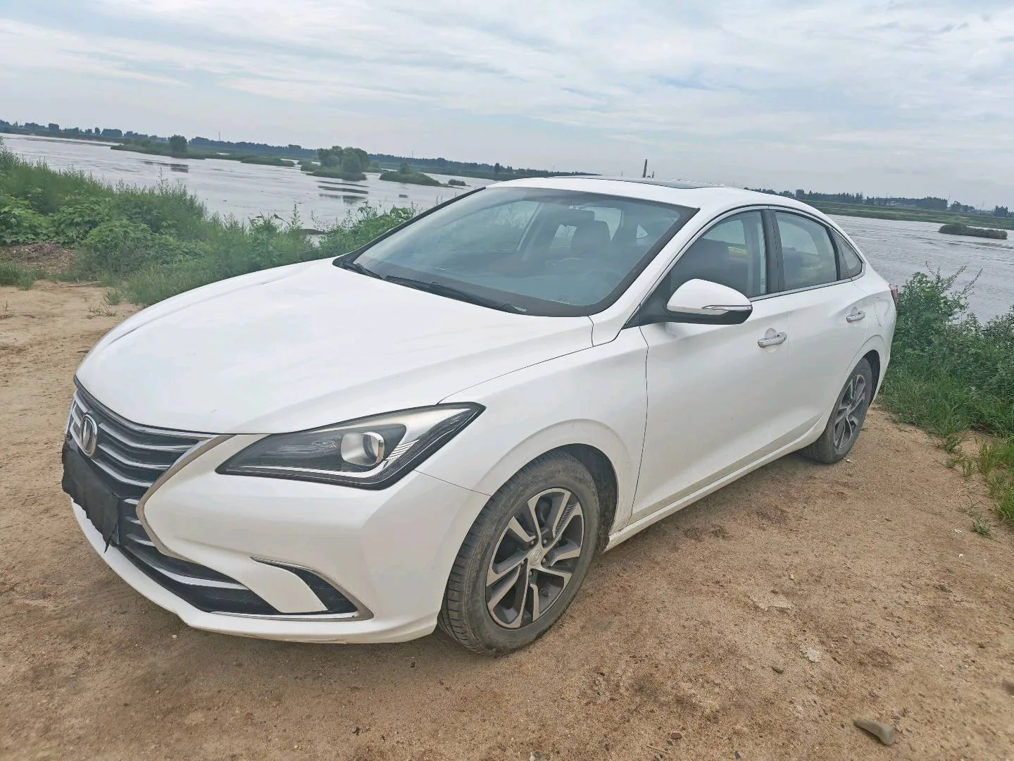 Yidong 2018 High-Performance Edition 1.6L GDI Automatic Pioneer Model, National V
