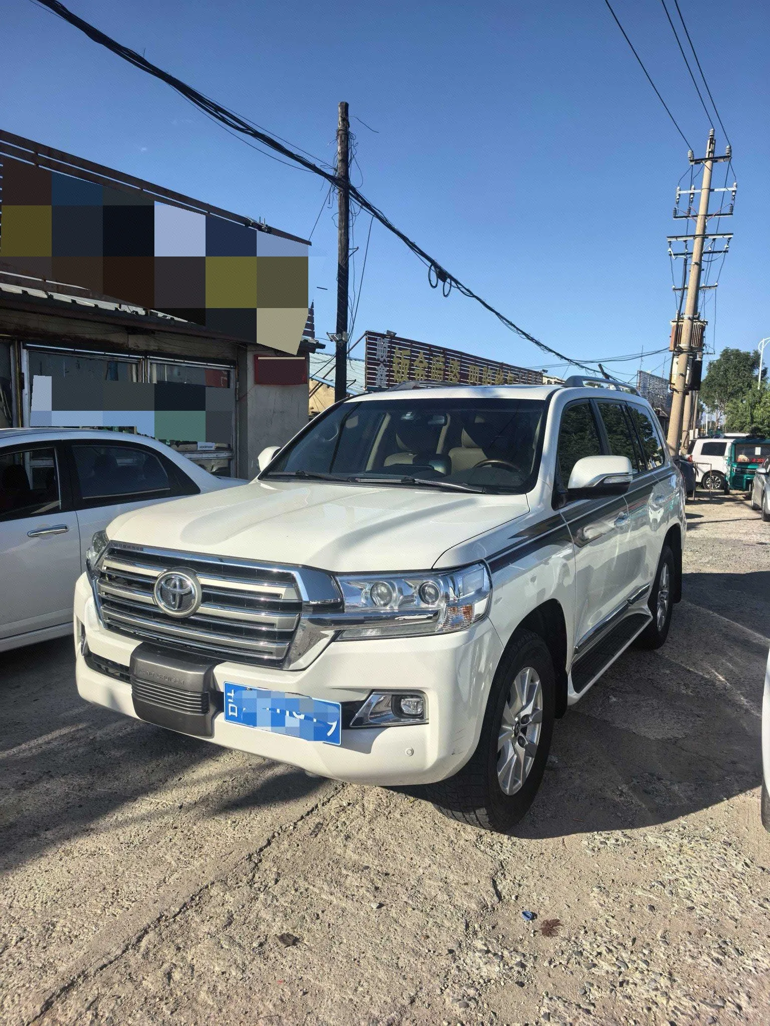 Land Cruiser (Imported) 2015 Model Year 4.0L V6 Middle East Limited Edition