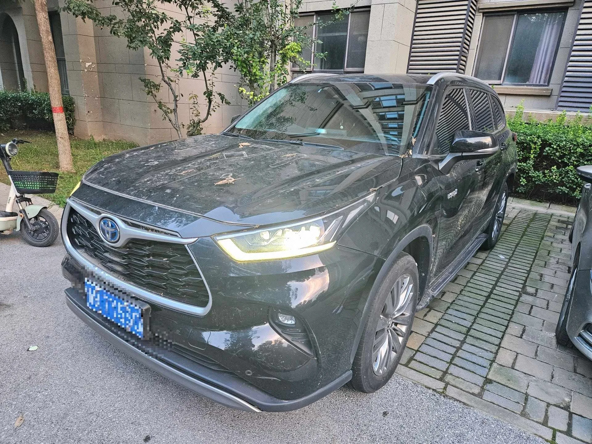 2022 Toyota Highlander Hybrid 2.5L AWD Premium 7-Seater