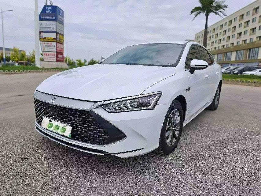 BYD 2023 Qin PLUS DM-i 1.5 CVT Champion Edition Leading Model 55KM Automatic