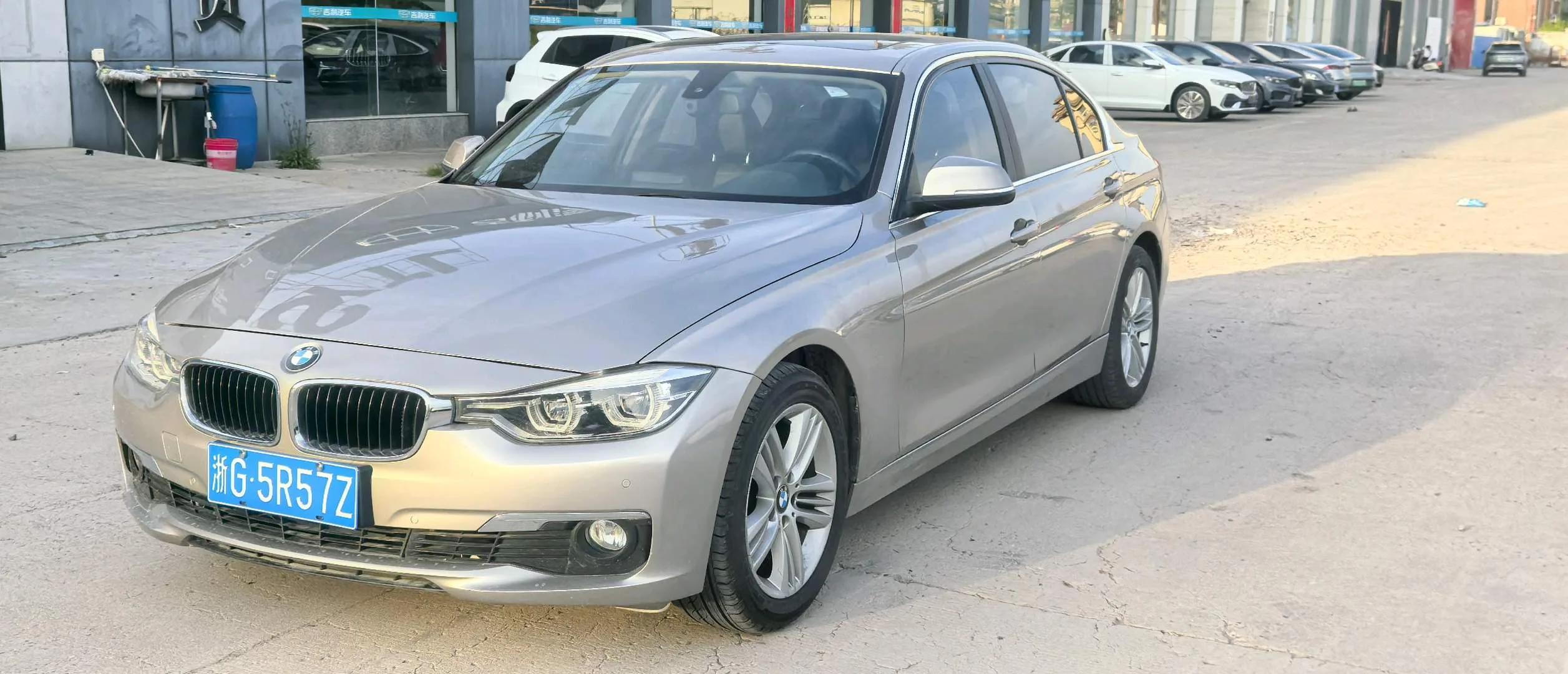 2016 BMW 3 Series 320Li Progressive