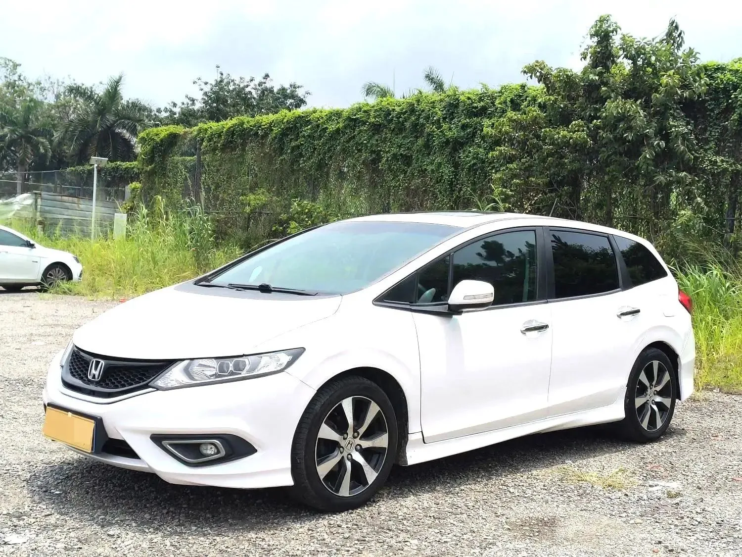 Jade 2014 Model Year 1.8L CVT Luxury Edition, 5-Seater
