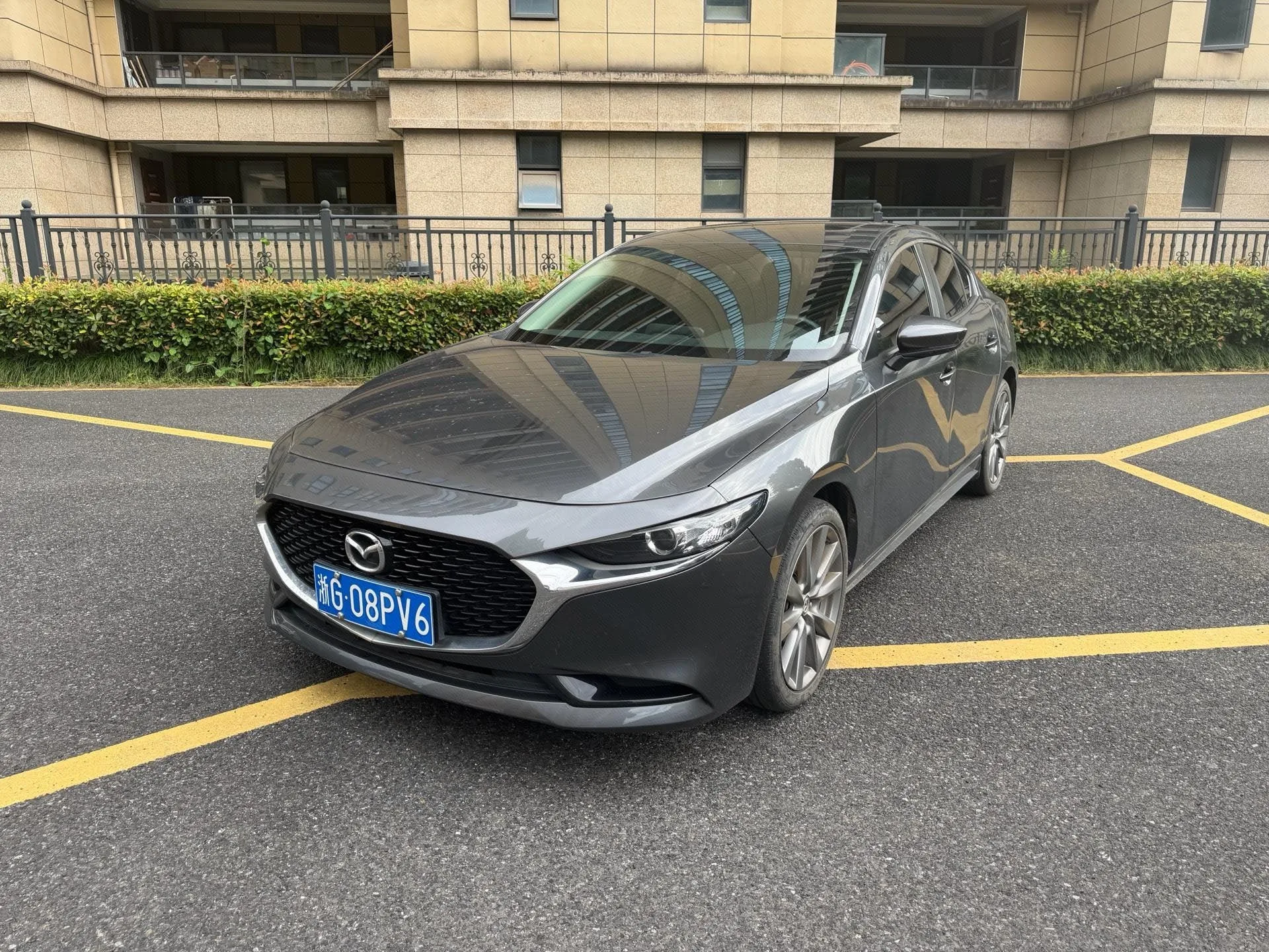 Mazda3 Axela 2021 2.0L Automatic Premium Edition
