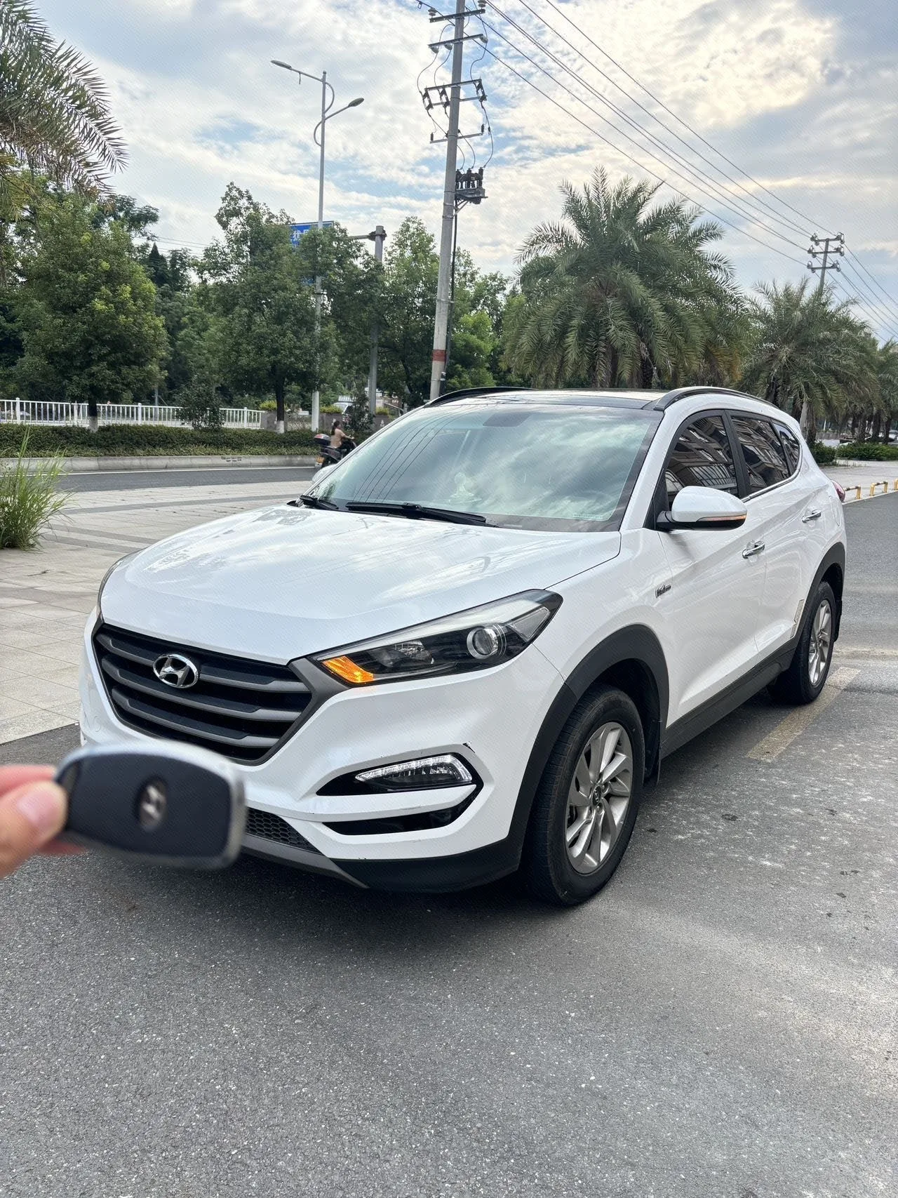 Tucson 2015 1.6T Dual-Clutch Two-Wheel Drive Intelligent Model