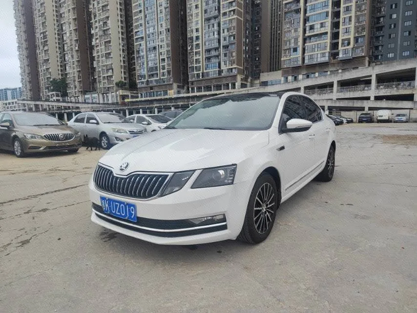 Octavia 2020 TSI230 DSG Smart Luxury Edition