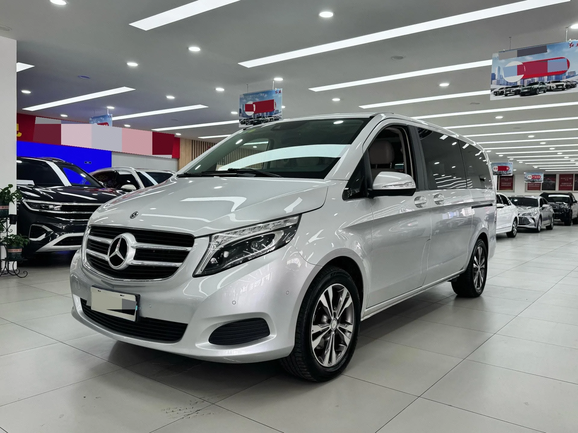 2017 Mercedes-Benz V-Class V 260 Navigation Edition