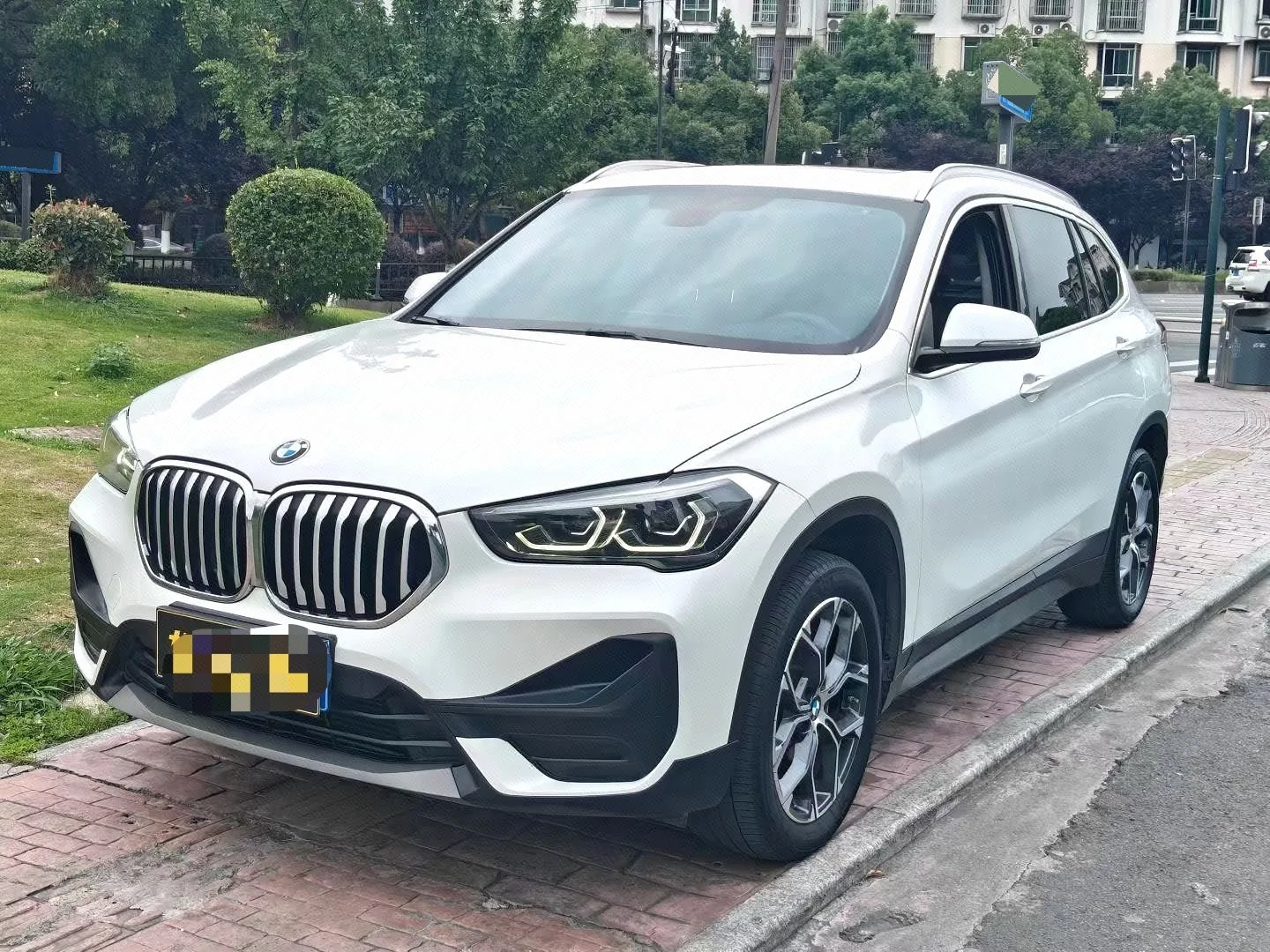 BMW X1 2020 sDrive25Li Leading Edition