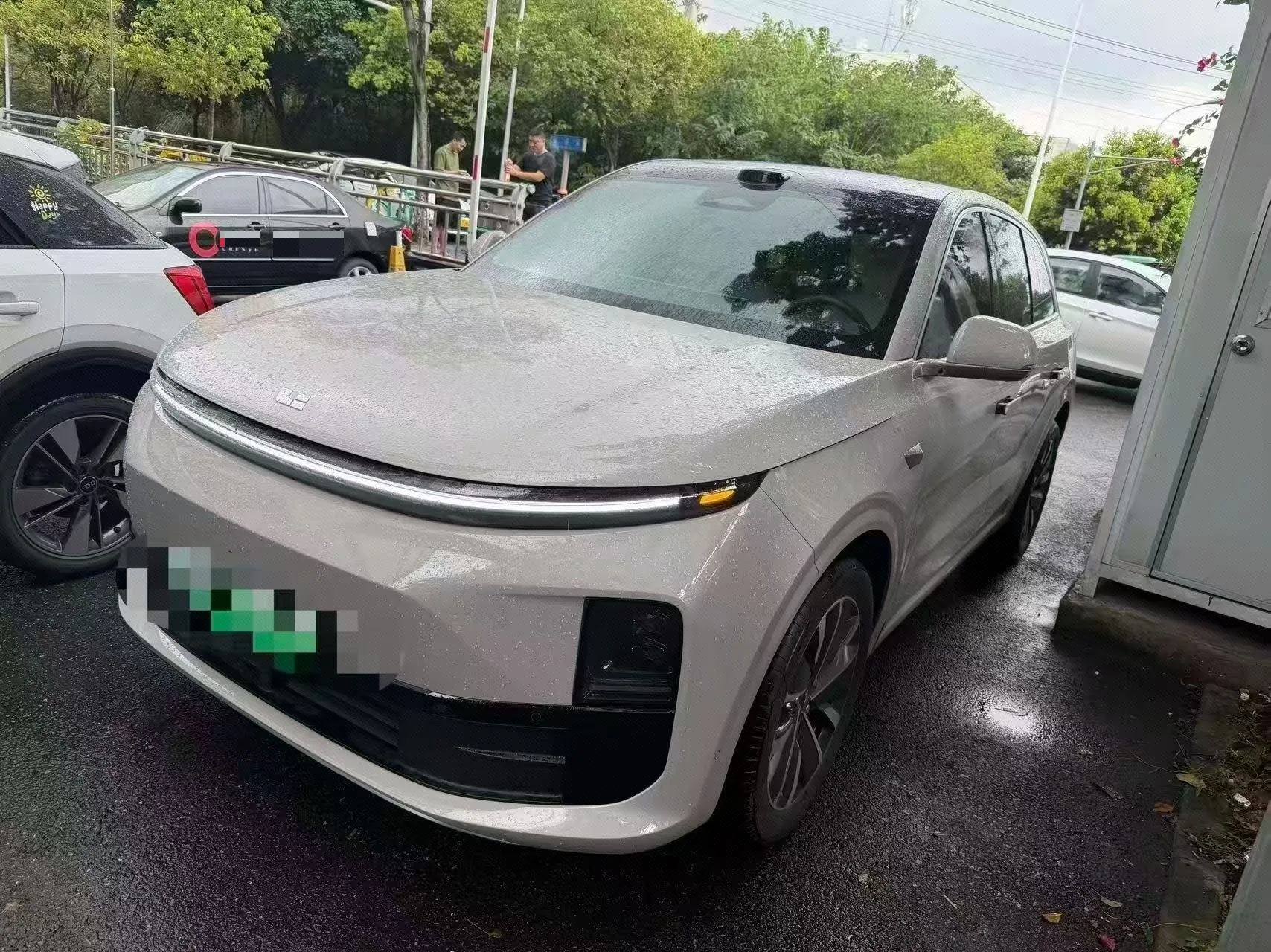 Li Auto 2025 L6 Max Intelligent Renewal Edition Automatic Transmission