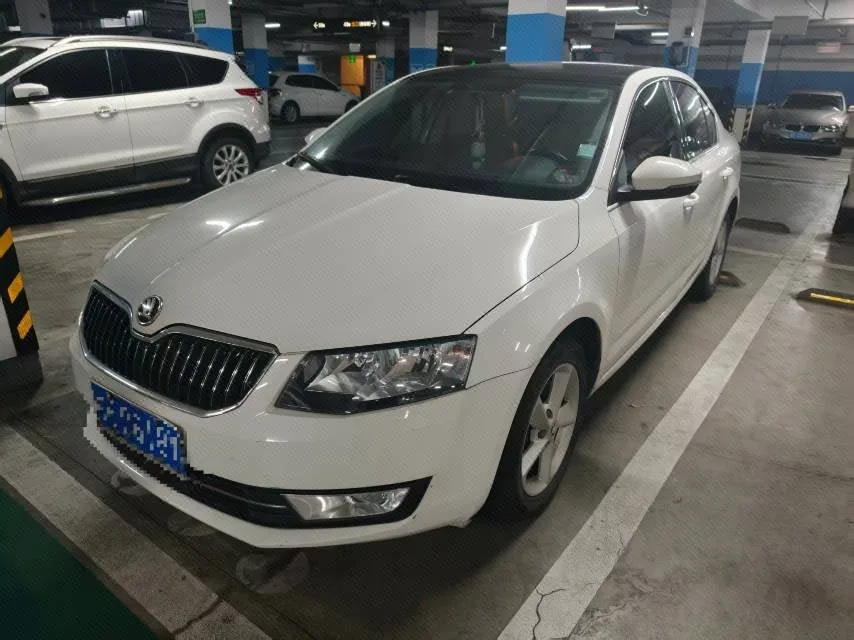 Octavia 2015 1.6L Automatic Elegance Edition