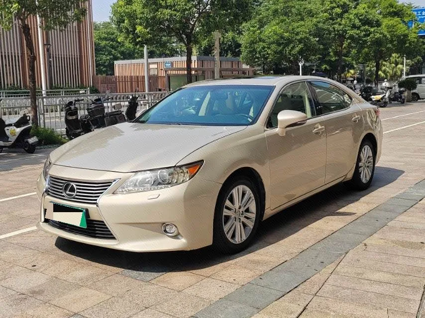 2013 Lexus ES 250 Elegance Edition