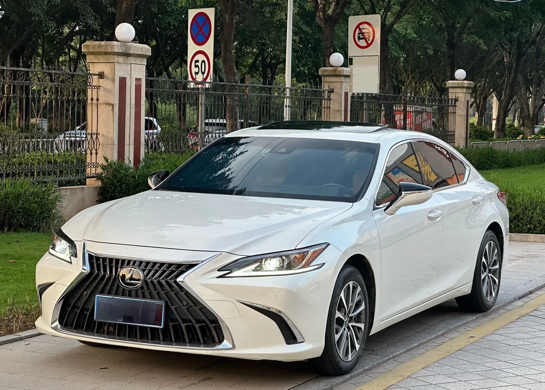 Lexus ES 2021 Model 200 Premium Edition