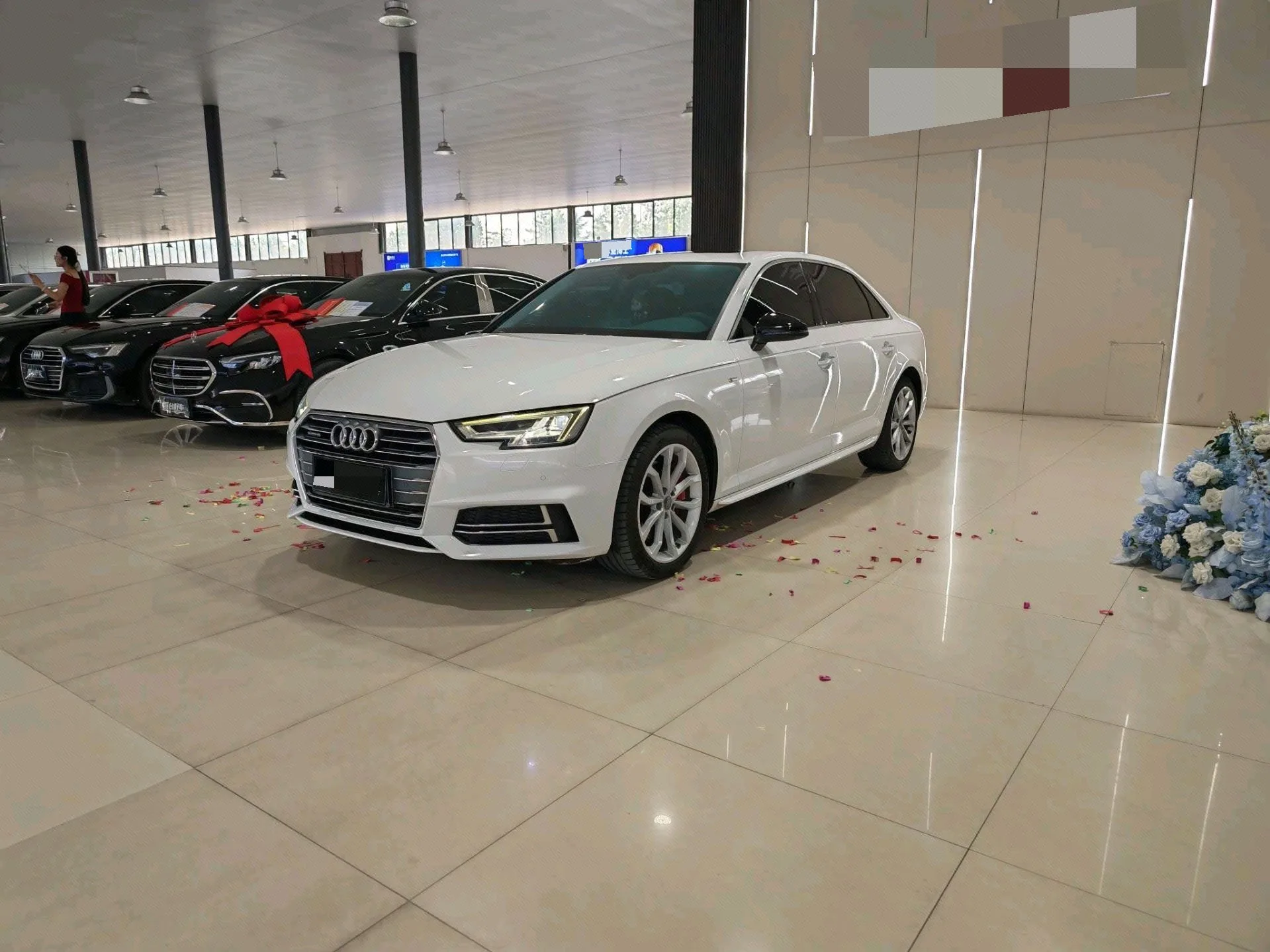 Audi A4L 2018 30th Anniversary Edition 45 TFSI quattro Individual Sport Edition