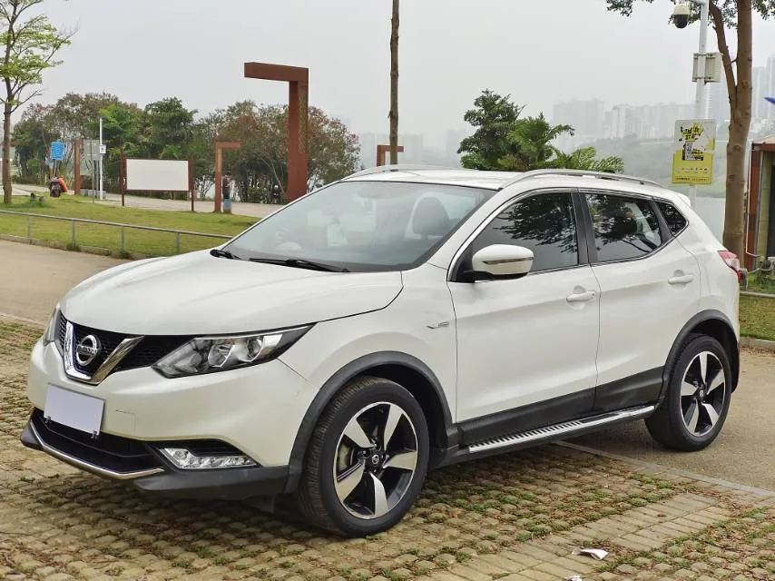 Nissan Qashqai 2017 2.0L CVT Smart Edition (National V Emission Standard)