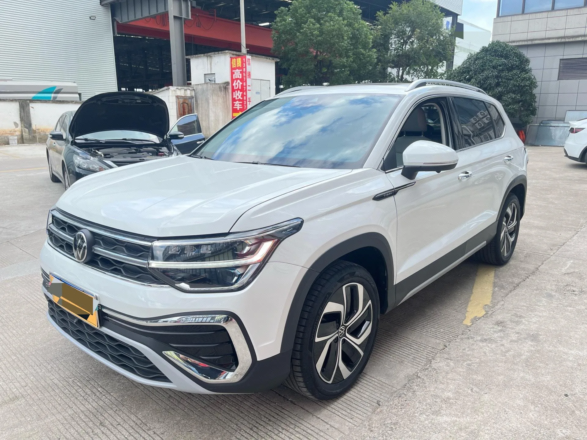 Volkswagen 2023 Tharu 1.5TSI 300TSI 2WD Full Moon Edition Automatic