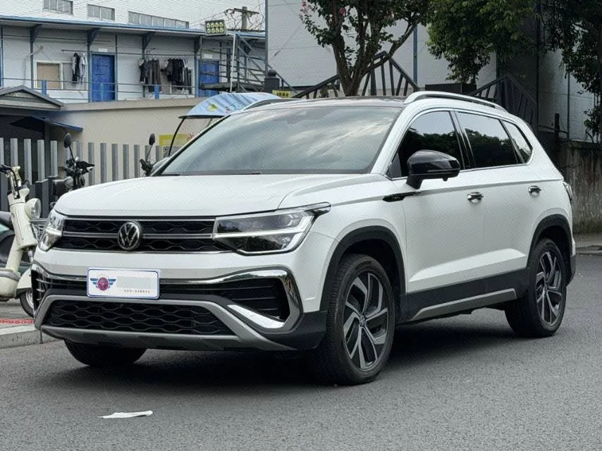 Volkswagen 2023 Touareg 1.5TSI 300TSI Front-Wheel Drive "New Moon" Edition, Automatic Transmission