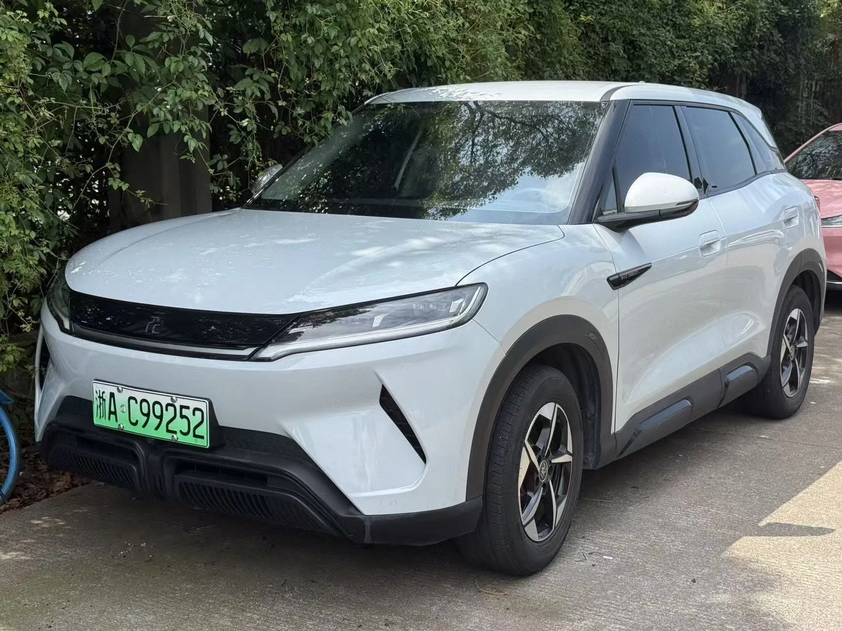 BYD 2024 Yuan UP 301KM Leading Edition, Automatic Transmission