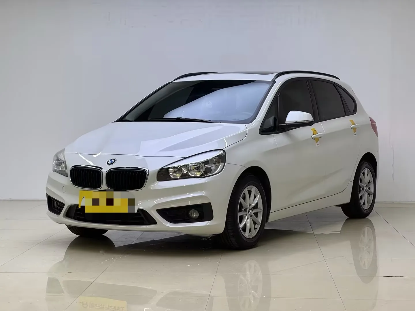 BMW 2 Series Touring, 2016 Model Year, 218i Style