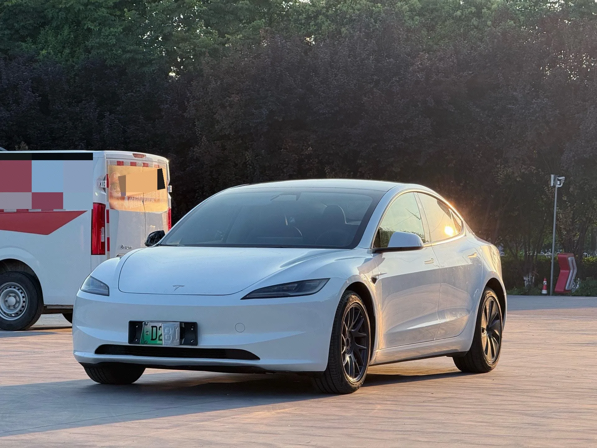Tesla 2025 Model 3 Rear-Wheel Drive Automatic