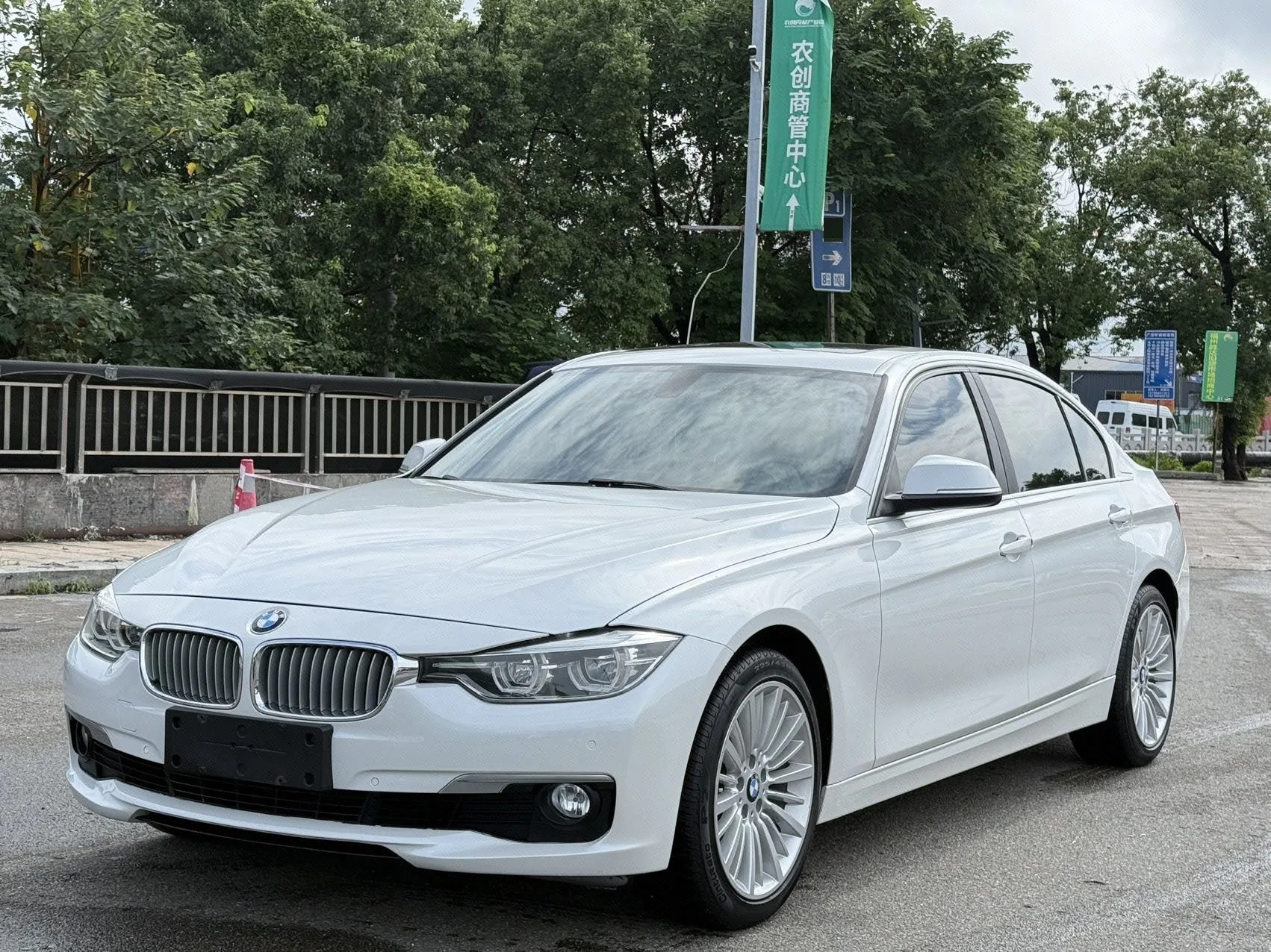 BMW 3 Series 2018 320Li Fashion Edition