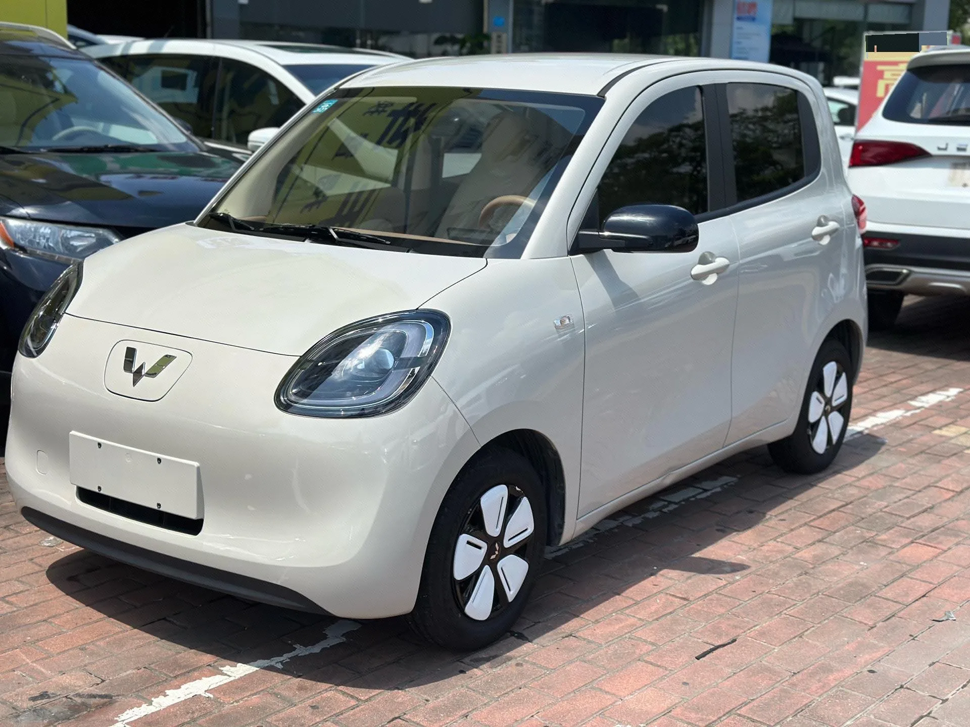 Wuling 2025 Hongguang MINI EV Four-Door Advanced Model Automatic