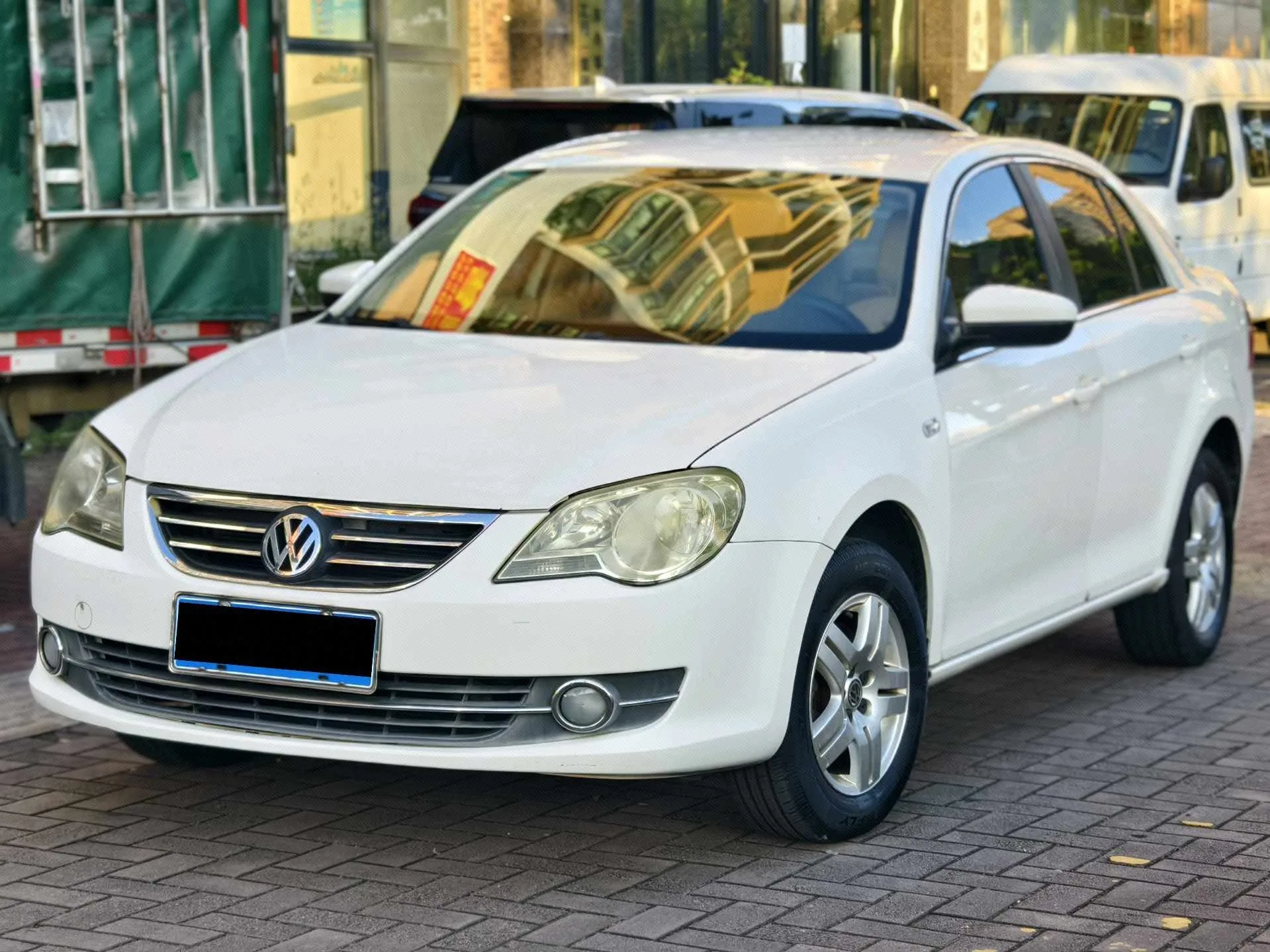 2011 Volkswagen Bora 1.6L Automatic "Fashion" Trim