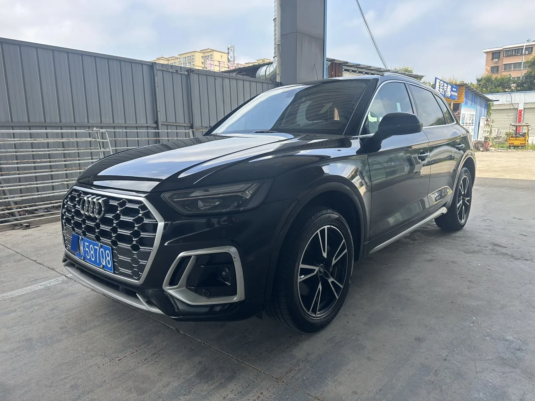 Audi 2024 Q5L 2.0TFSI 40TFSI Fashion Dynamic Automatic