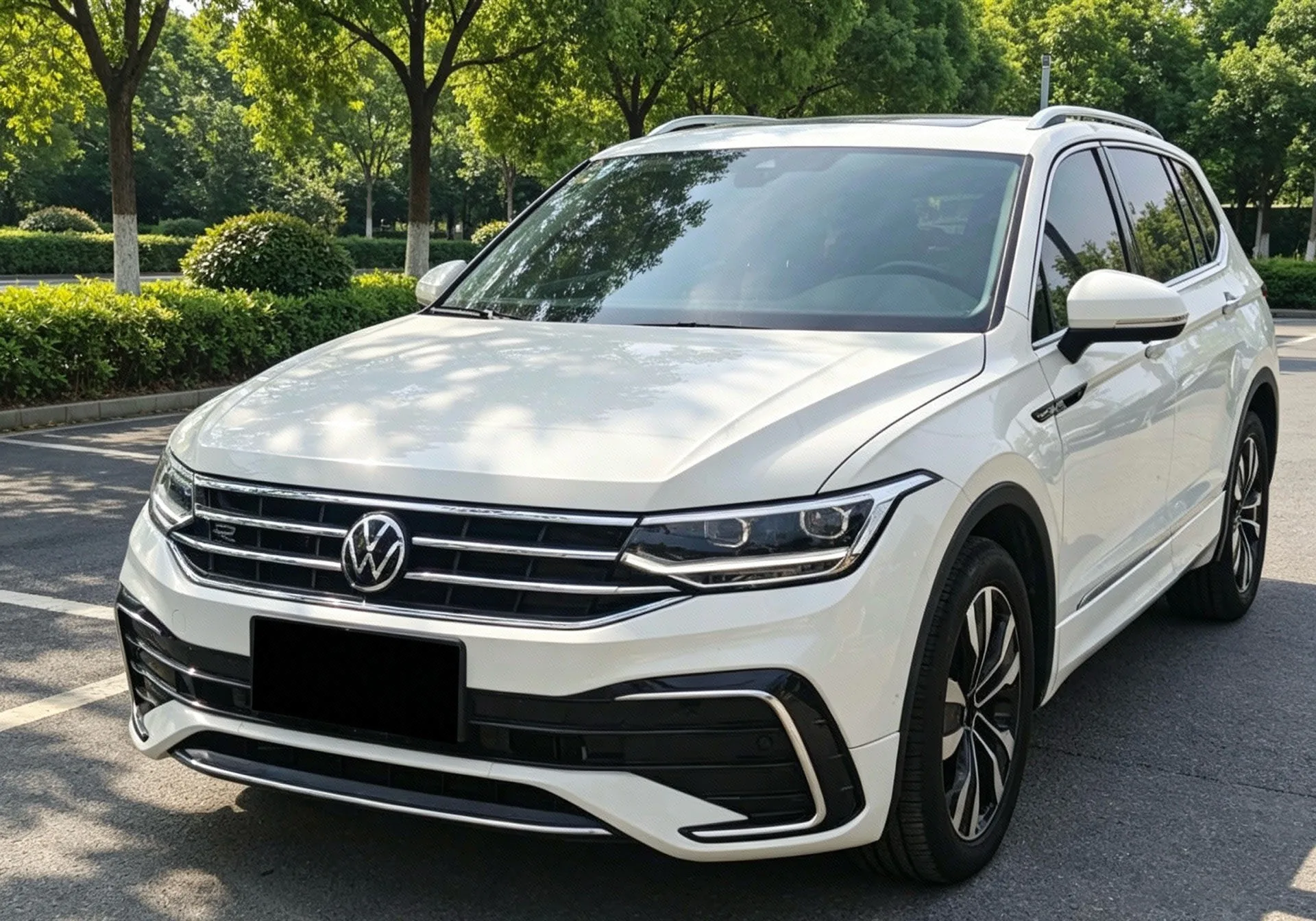 Tiguan L 2023 330TSI Automatic 2WD R-Line Premium Edition