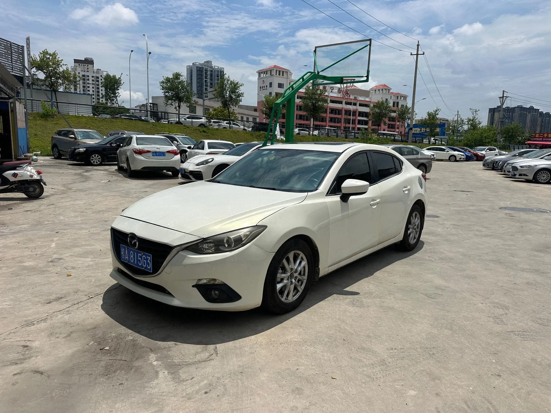 Mazda3 Axela 2014 Sedan 1.5L Automatic Luxury
