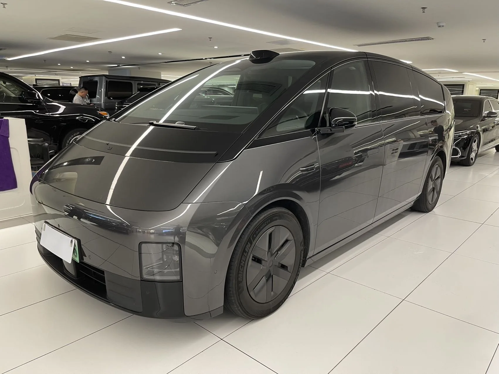 Li Auto MEGA 2024 Ultra