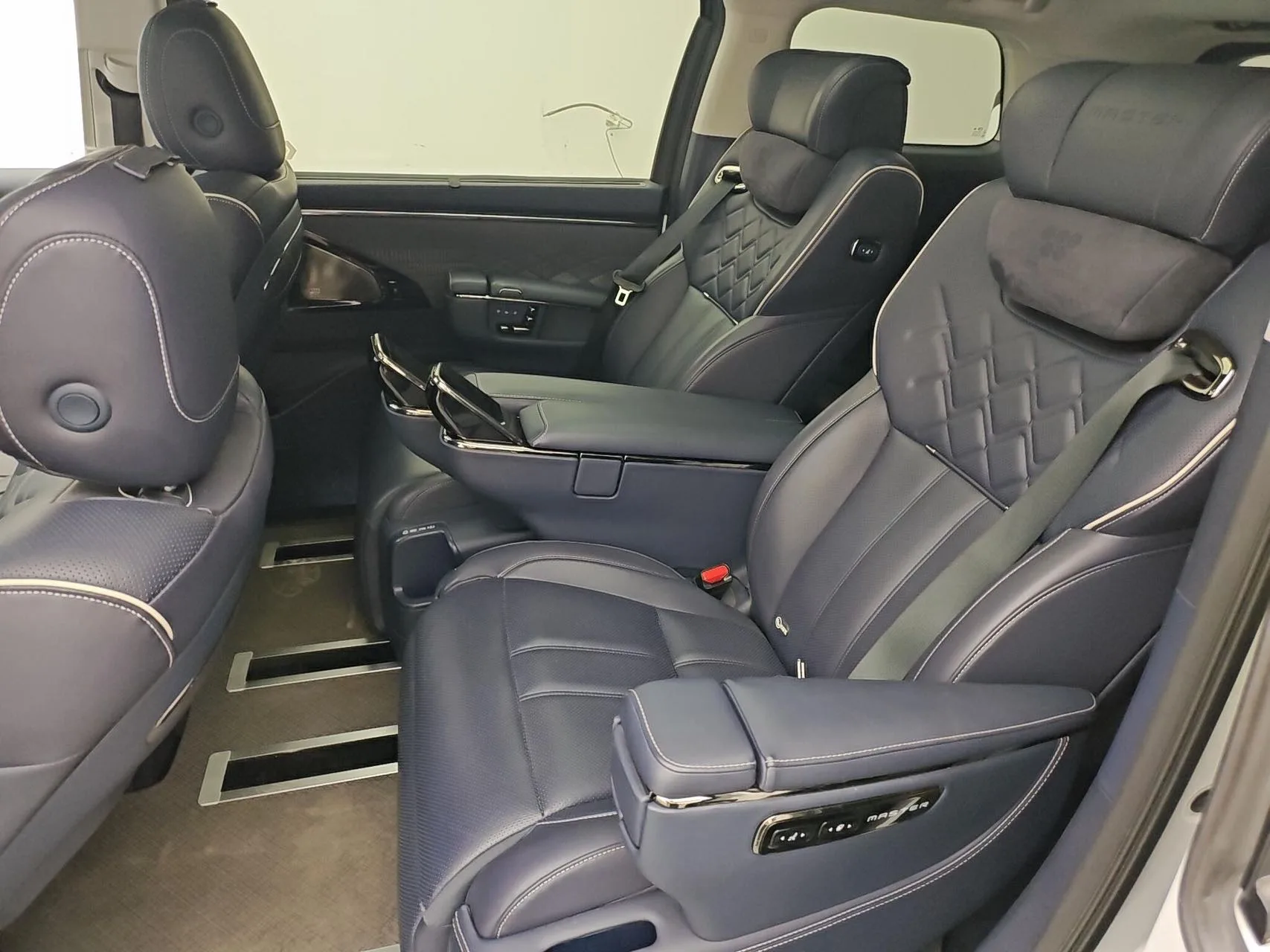 Trumpchi 2025 M8 2.0T Gankun Series Ultra First Class Automatic