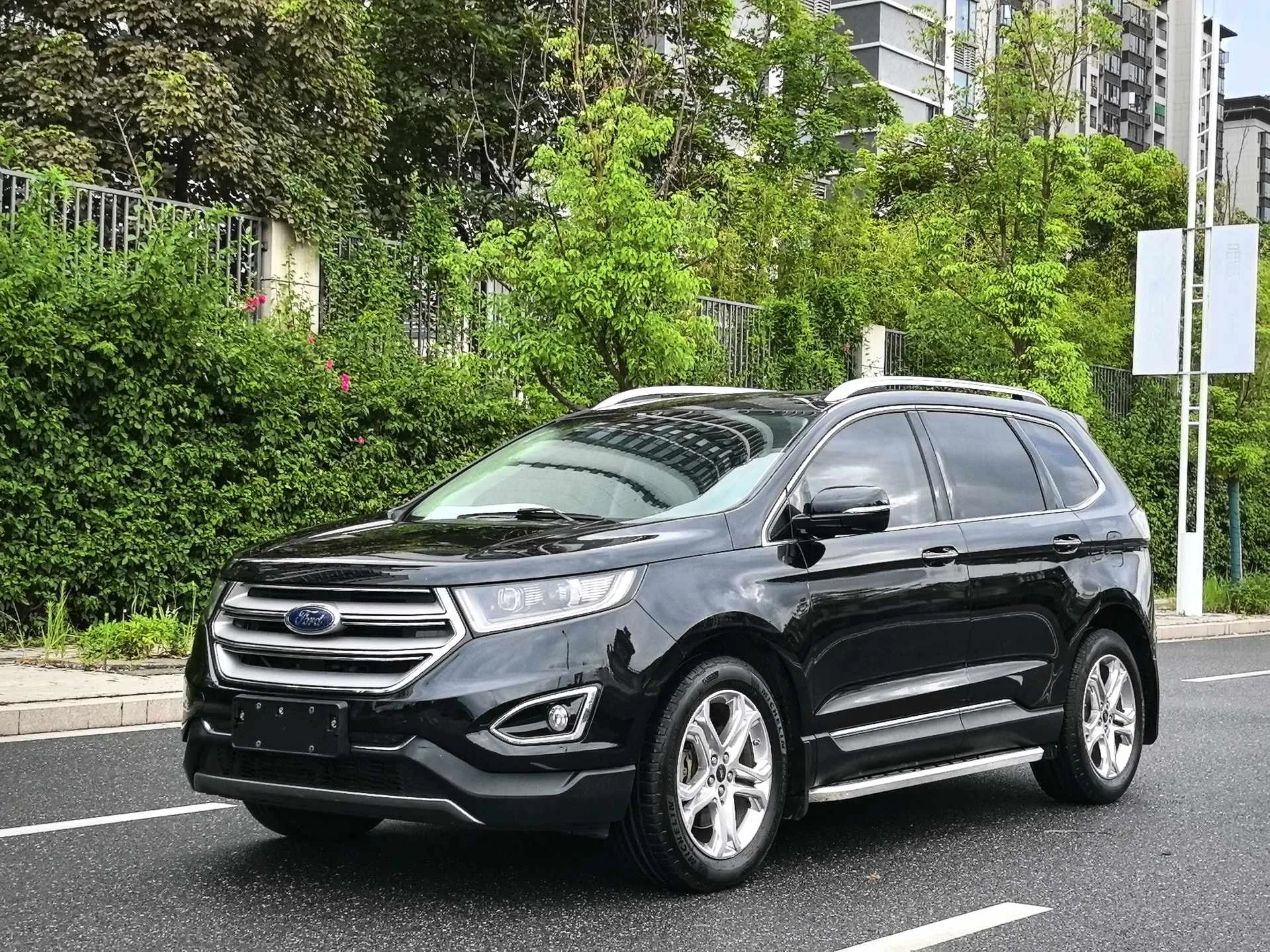 2018 Ford Edge EcoBoost 245 FWD Luxury Edition, 7-Seater, National V Emission Standard