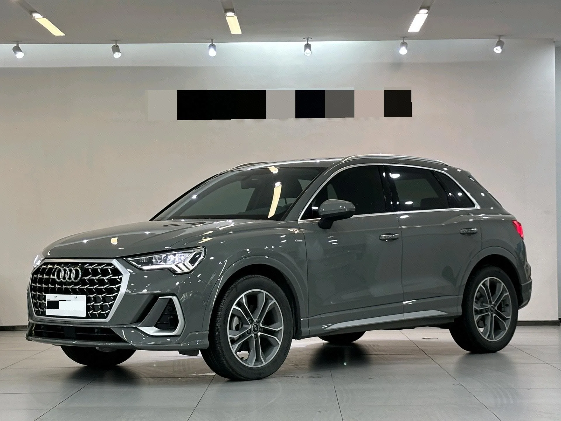 2024 Audi Q3 2.0 TFSI 40 TFSI Sport Style, Automatic Transmission
