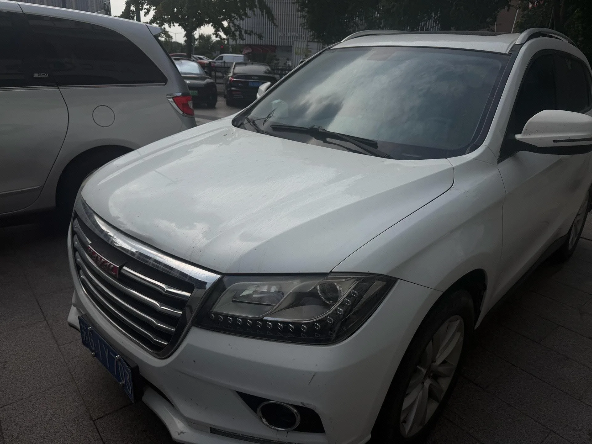 Haval H2 2016 Red Label 1.5T Automatic Two-Wheel Drive Luxury Edition