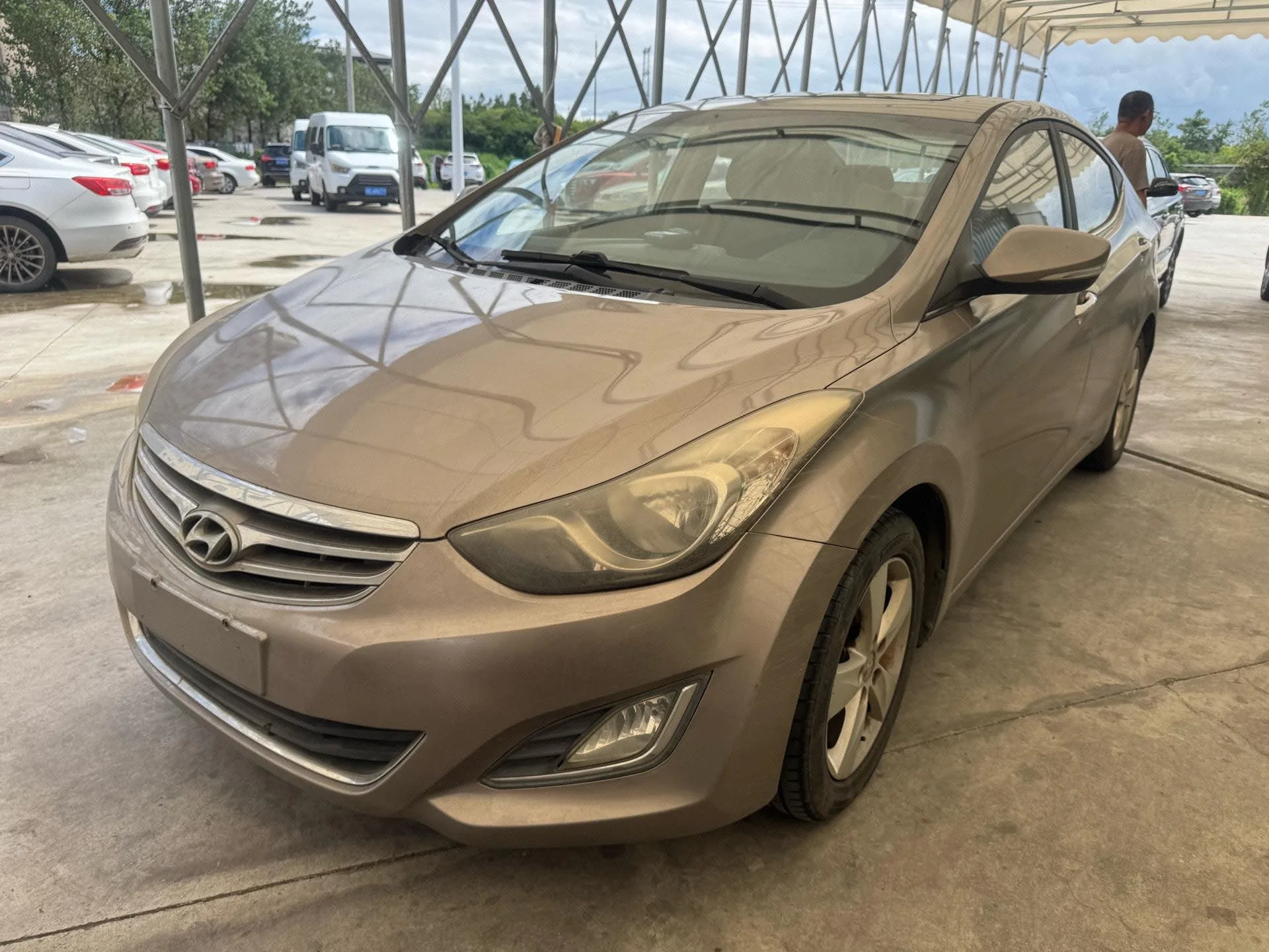 Hyundai Elantra 2013 1.6L Automatic Leading Edition