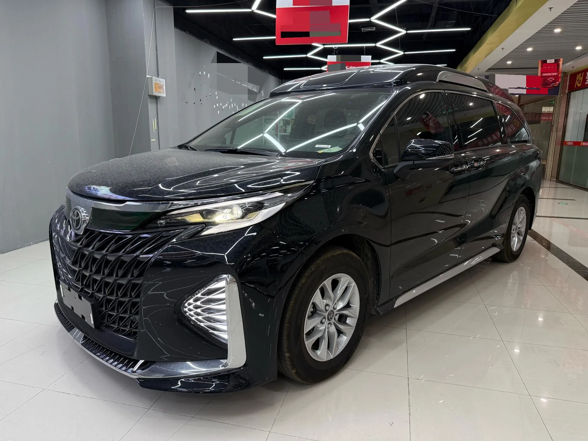 Toyota 2026 Grevia Hybrid 2.5 CVT Luxury Edition Automatic