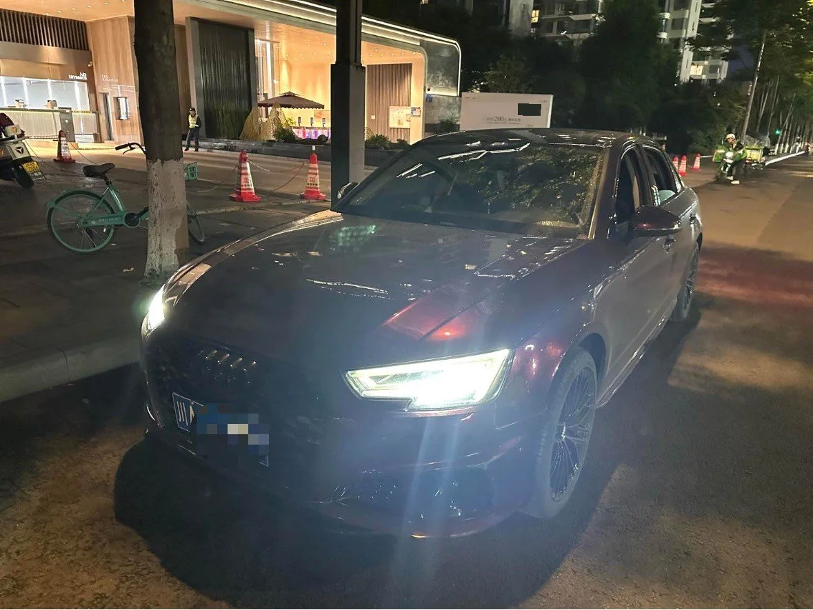 Audi A4L 2019 40 TFSI Fashion Edition (China VI Emission Standard)