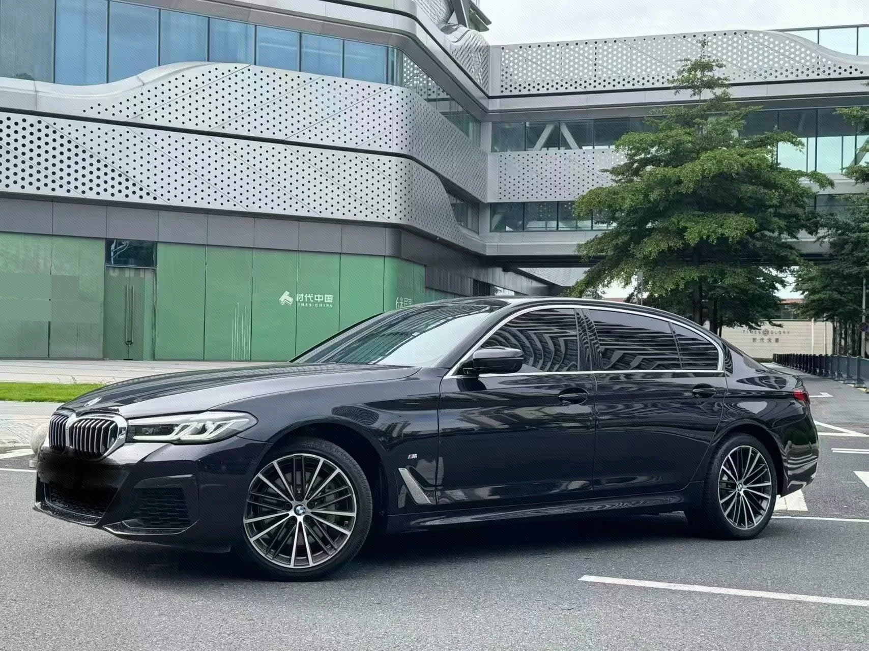 2023 BMW 5 Series 530Li 2.0T Leading M Sport Package (Facelift) Automatic