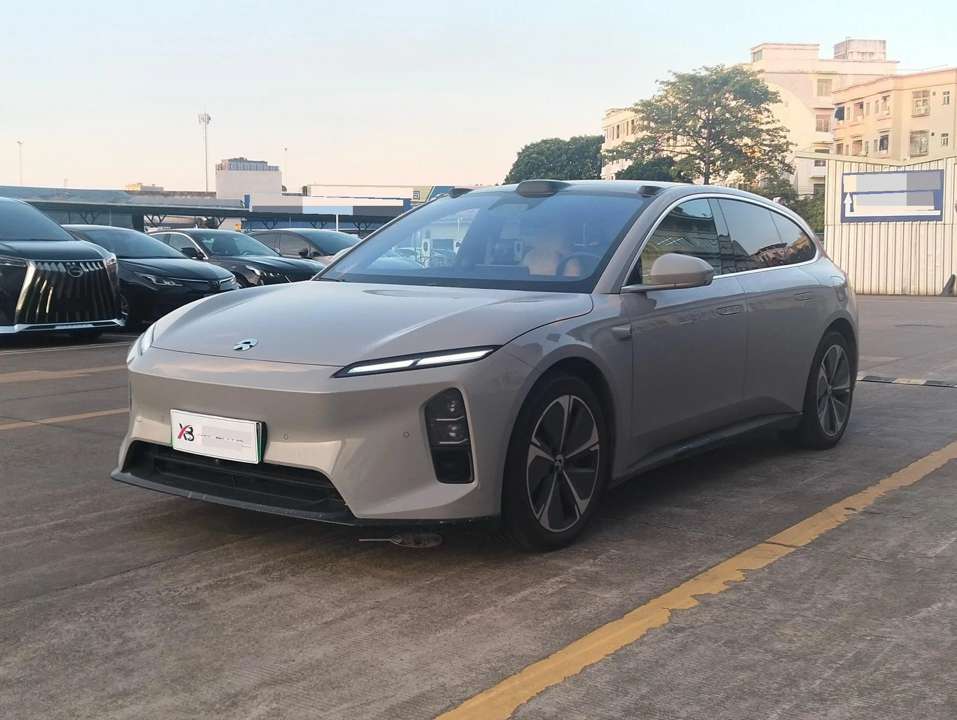 NIO 2025 ET5T 100kWh Touring Automatic