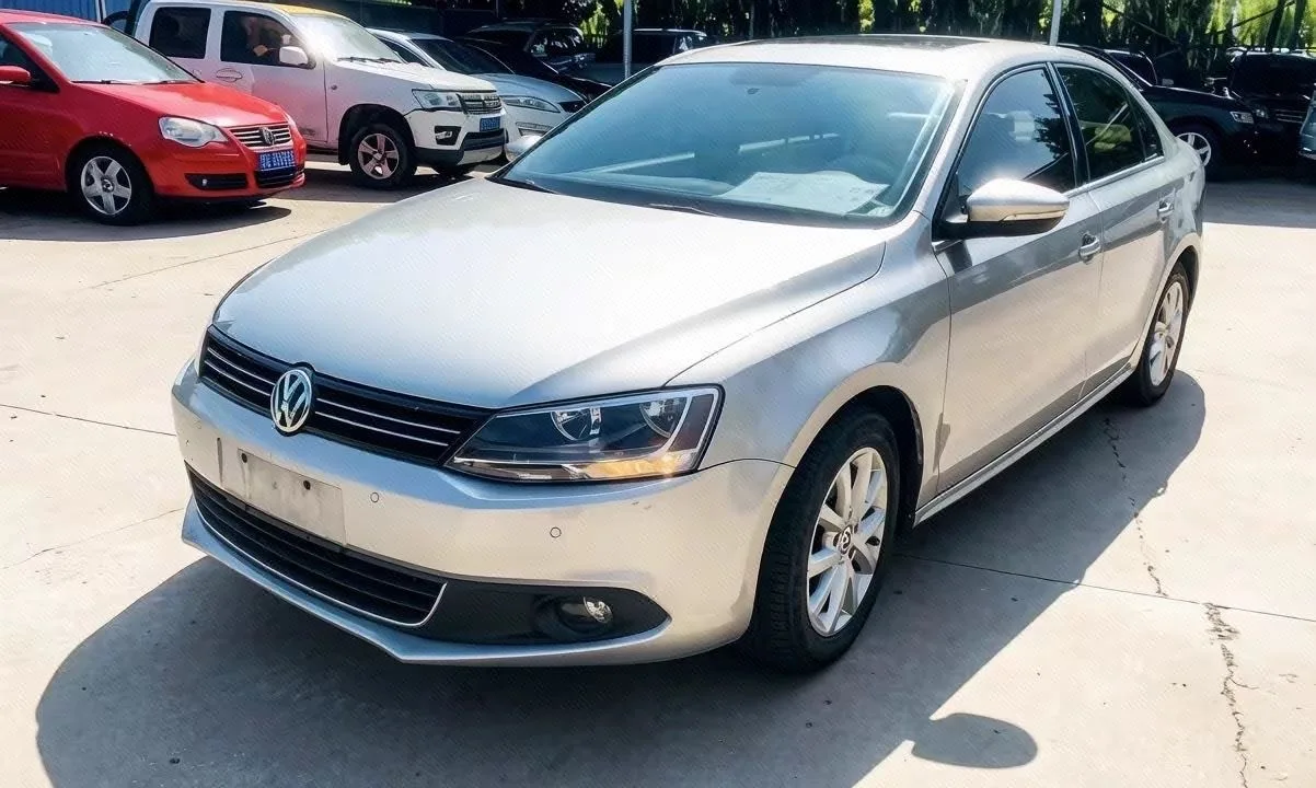 2012 Volkswagen Sagitar 1.4TSI Automatic Luxury