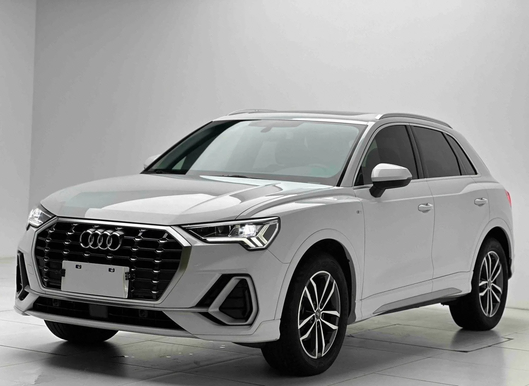Audi Q3 2022 35 TFSI Fashion Dynamic Edition